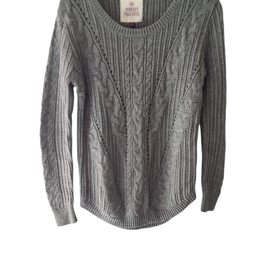 SO Women's Gray Cable Knit Sweater.  CAJA. # 1 A‎